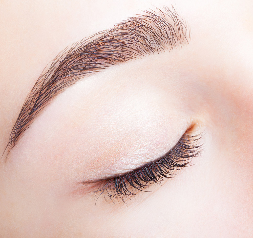 【眉毛の形は4種類】自分に似合う眉毛の書き方・似合わない形とは?